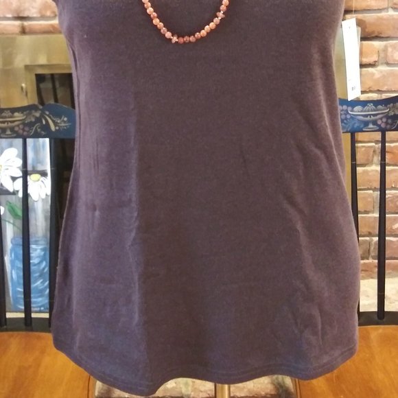 Sleeveless top - Picture 2 of 8